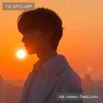 包奕和